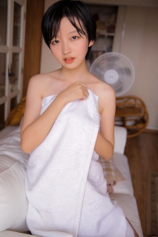 爱矢峰子